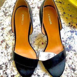 NWT Express Black Open Toe Heels Size 8